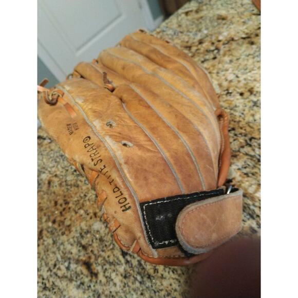 BASEBALL GLOVE WILSON JIM CATFISH HUNTER ACH2170 RIGHT HAND THROW - Picture 5 of 10
